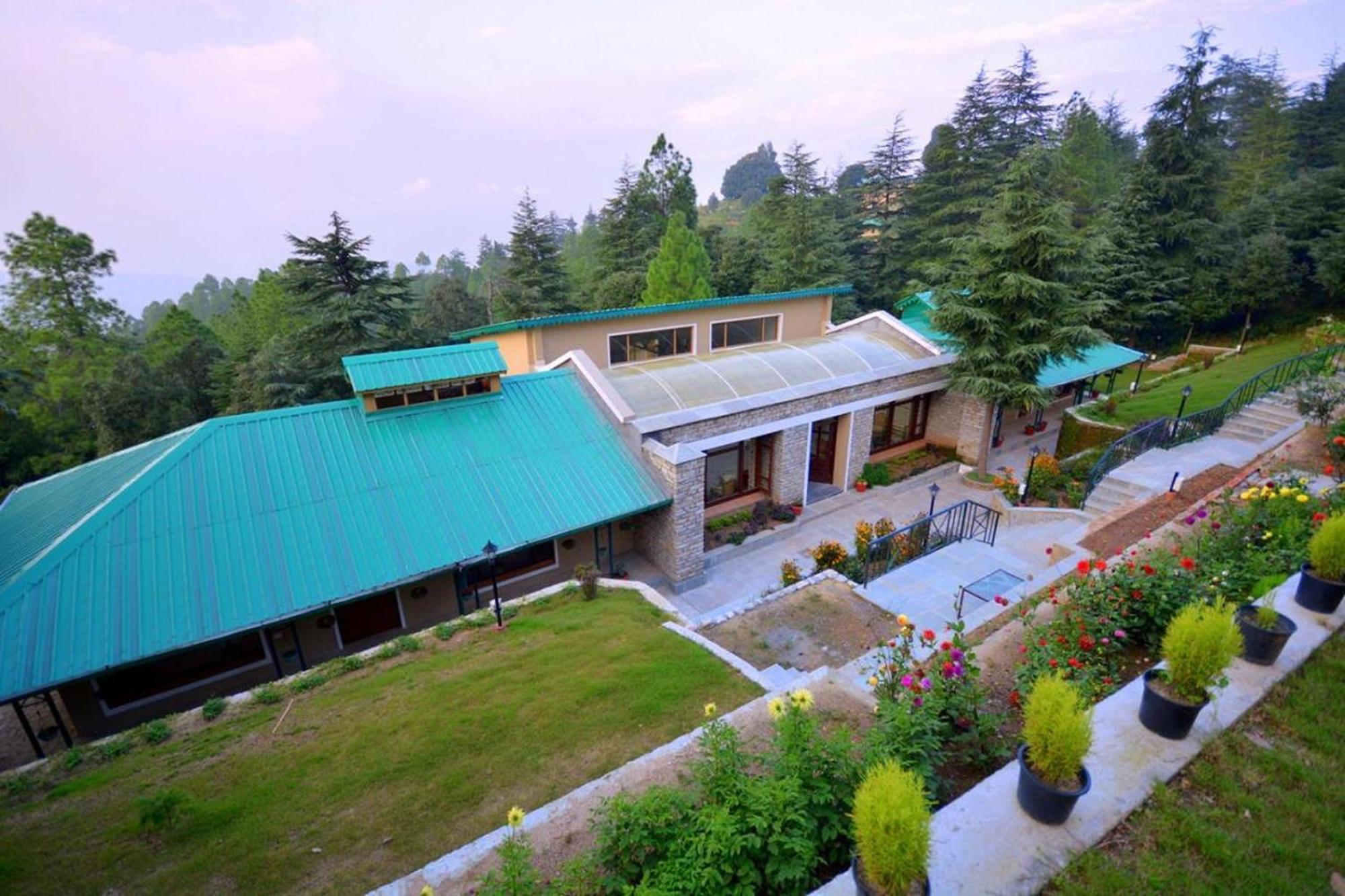Blusalzz Escapade Anant Rasa Resort - Ranikhet Shitlakhet Exterior foto